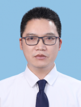 劉龍成  
